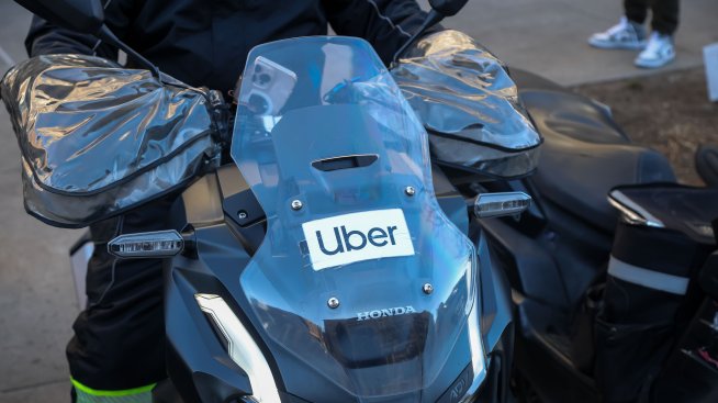 Uber обмисля пълно придобиване на Delivery Hero