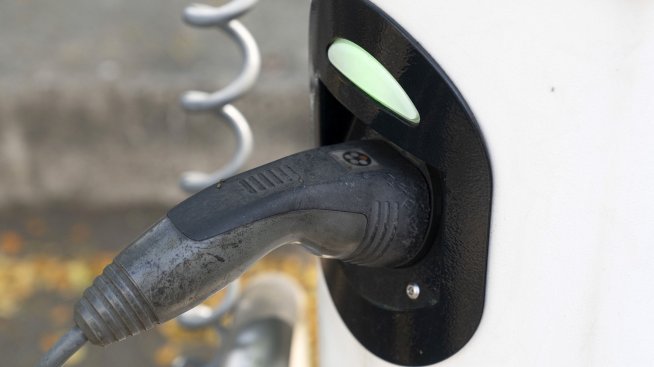 Електромобилите в САЩ вече харчат повече ток от железниците