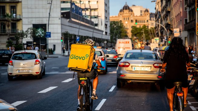 ЕК разследва Glovo и Delivery Hero за потенциален картел 