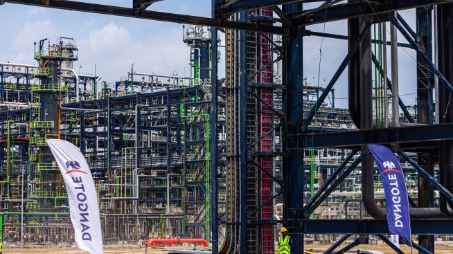 Брентът поевтинява поради опасения за търсенето*