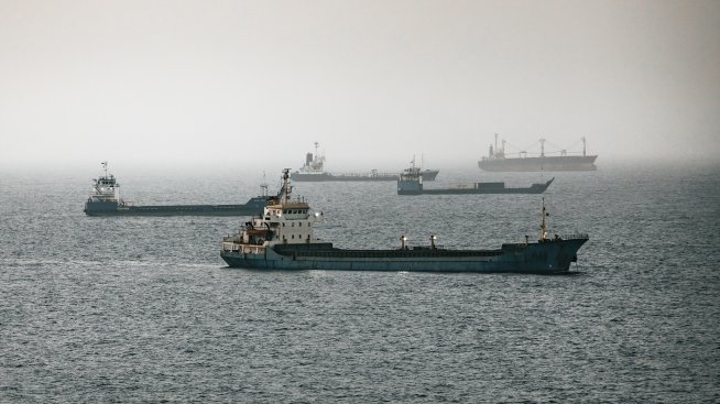 Ормузкият проток ще остане със статут на военна зона поне до 9 юли