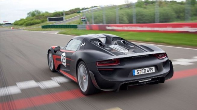 Porsche 918 Spyder ще харчи само 3 л/100 км