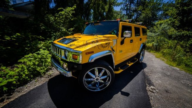 Vilner показа плажен Hummer H2