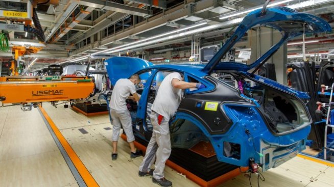 Volkswagen и SAIC инвестират 590 млн. долара в обновяване на заводите в Шанхай