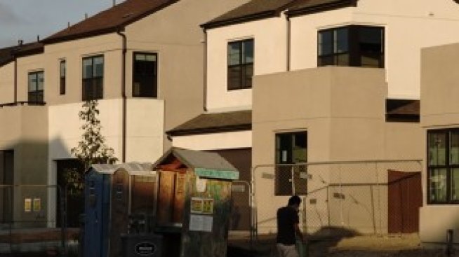 Лошото време тласна продажбите на нови жилища в САЩ до 9-месечно дъно
