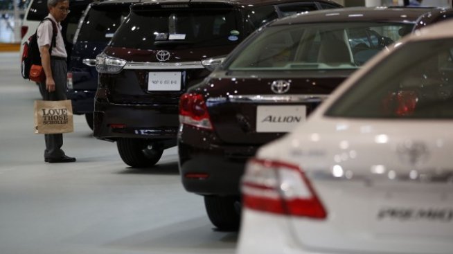 Toyota остава лидер по продажби на коли