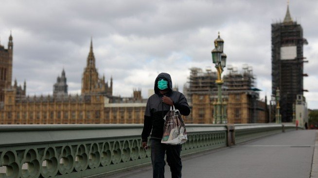 Сенките се сгъстяват над кабинета на Борис Джонсън