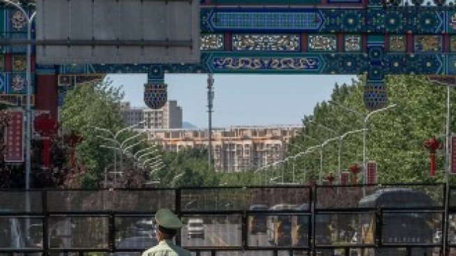 Рекорден брой заразени с COVID-19 в Пекин, властите се опасяват от втора вълна