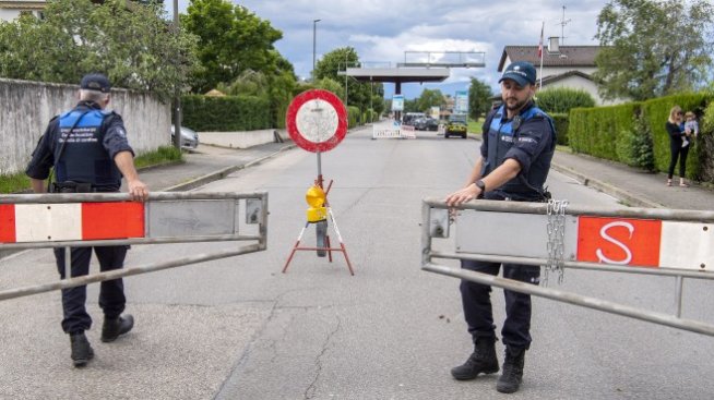 Европа започва да отваря границите си