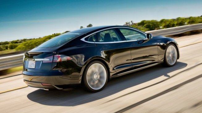 GM иска да придобие Tesla