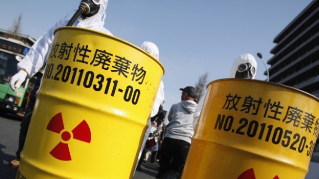 Подземна ледена стена ще спира радиацията от Фукушима