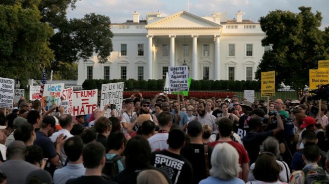 Американските неонацисти се чувстват окрилени от коментарите на Тръмп