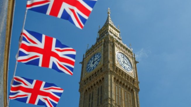 Какво се крие зад растящата младежка икономическа активност във Великобритания