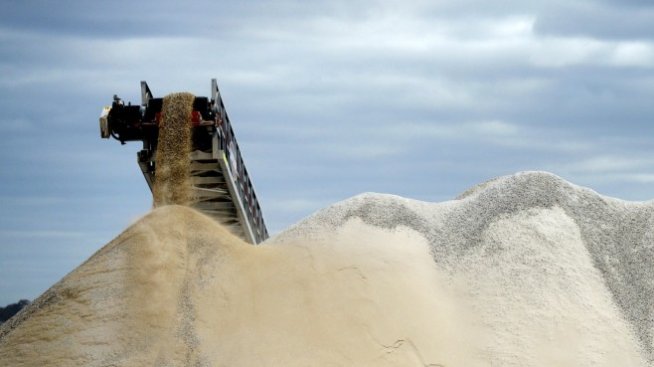 Секторът за добив на литий се нуждае от 42 млрд. долара, за да заобиколи Китай