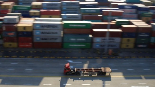 ЕС отново се върна към търговски излишък през март