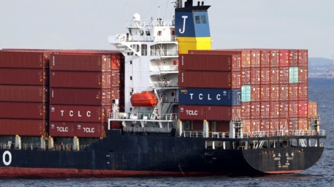 Проблемите с веригите на доставки удариха и износа на Япония