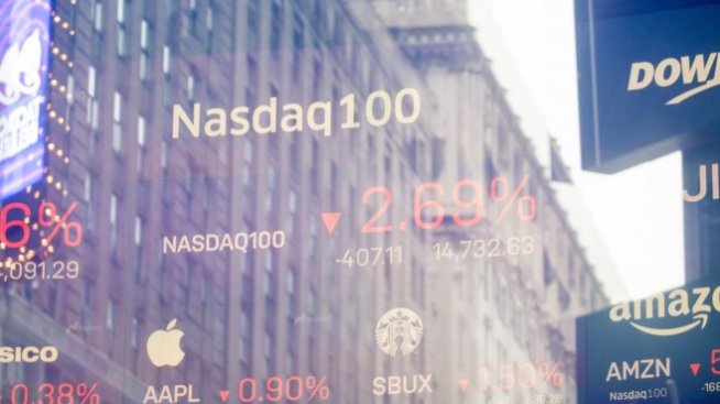 Wall Street започва седмицата с понижения заради опасенията от рецесия*