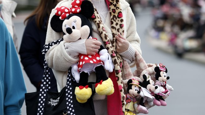 Стриймингът и тематичните паркове компенсират спада в телевизионния бизнес на Disney