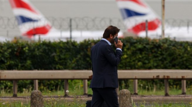 Тайната на защитения мобилен телефон? Първо го изключете, после го включете