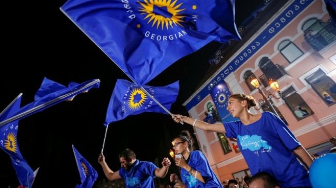 Управляващите в Грузия се радват на изборна победа