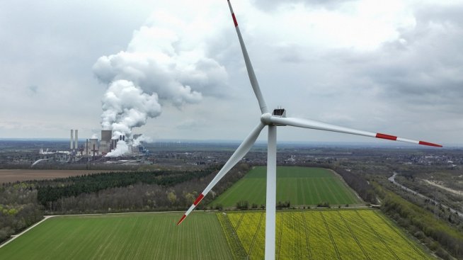 Вятърът и ядрените централи изхвърлят въглищата от микса на ЕС в началото на есента