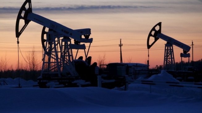 МВФ: Евтиният петрол няма да насърчи световната икономика преди ръст на лихвите