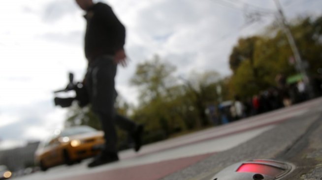 Първата "светеща" пешеходна пътека в София е до Ректората