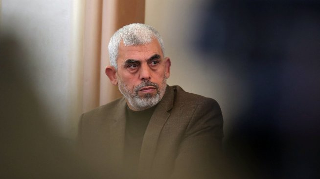 "Хизбула" обещава отговор на убийството на Синуар