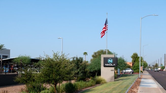 Цената на акциите на Nikola се срива с 10% след отмяна на голяма поръчка