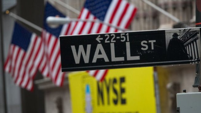 Ще успее ли американската икономика да спъне биковете на Wall Street?