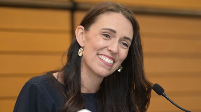 Оставката на Джасинда Ардърн подчертава бавния напредък на жените в политиката