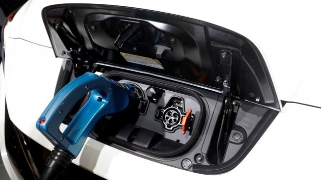 Доставчикът на батериите за Nissan Leaf ще строи завод в Китай