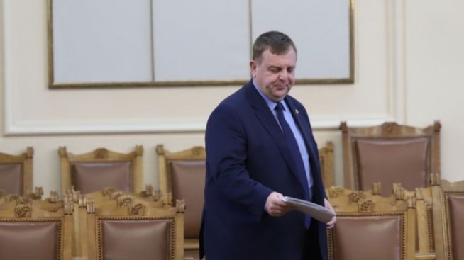 Каракачанов предлага и сезонните работници да бъдат включени в мярката 60/40