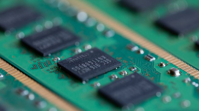 Samsung отчете рекордна загуба от основния си бизнес с чипове