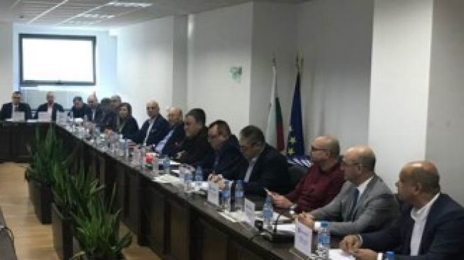 Строители излизат на протест в сряда