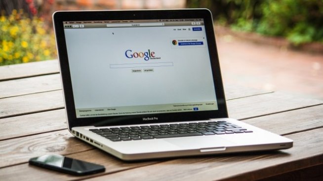 Шефът на Google отхвърли идеята за стартиране на търсачка в Китай