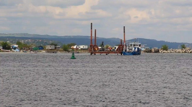 Най-после замърсяването на Варненското езеро е преустановено