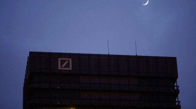 Deutsche Bank се готви да се раздели с Postbank
