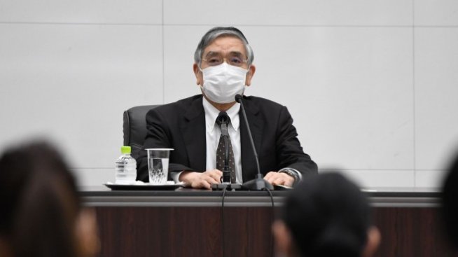 ЯЦБ тихомълком отстъпва от политиката си на поддържане на отрицателни лихви