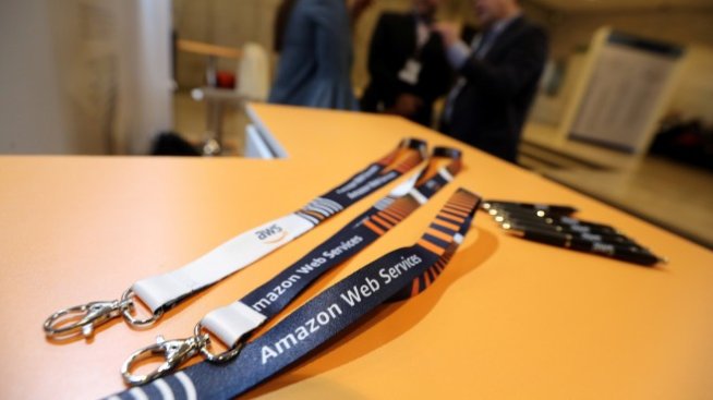 Облачният бизнес на Amazon поглежда към Космоса?