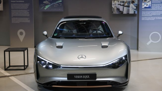 Продажбите на Mercedes се свиват през 2024 г. заради слабото представяне в Китай