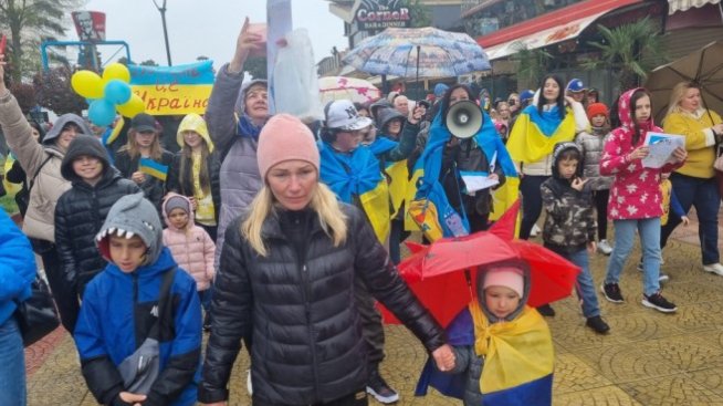 Програмата за хуманитарна помощ на украински бежанци се удължава до 30 април