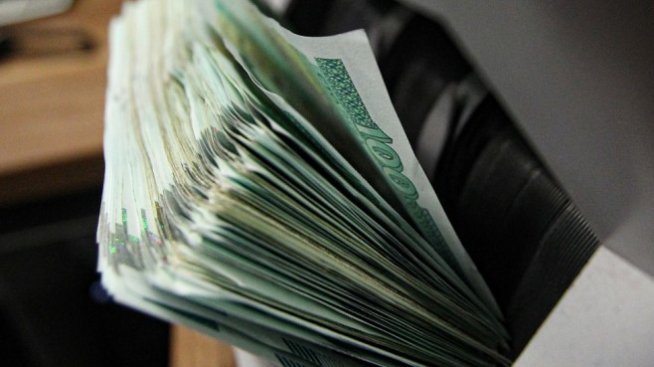 Обсъжда се 770 лв. минимална заплата и 10% ръст на пенсиите тази година