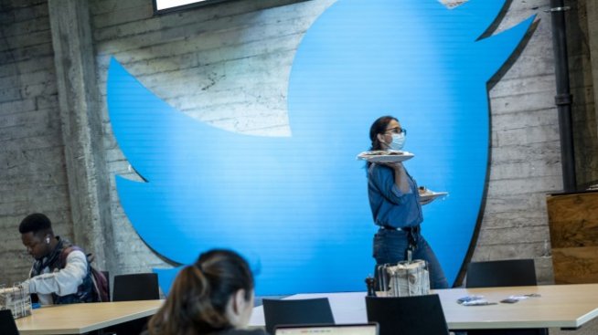 Мъск уверява, че плановете му за Twitter няма да нарушат новите закони в ЕС