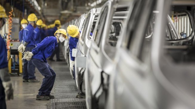 Най-големият автомобилен концерн в Китай ще търси рекордни продажби през 2021 г.