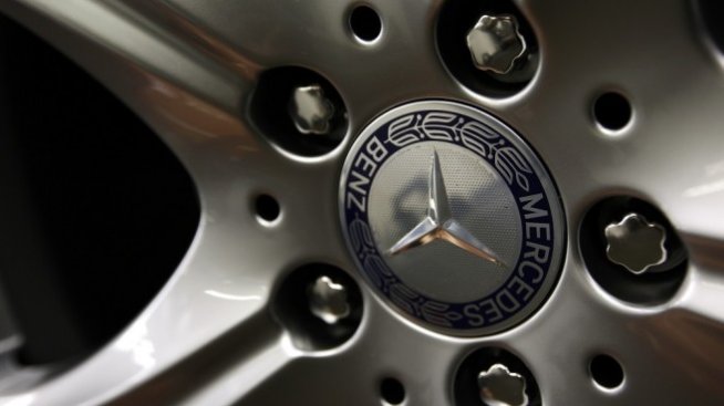 Германски съд позволи съдебен процес на акционерите срещу Daimler