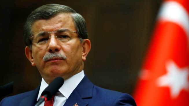 Дениз: Давутоглу прекрачи начертаните от Ердоган граници