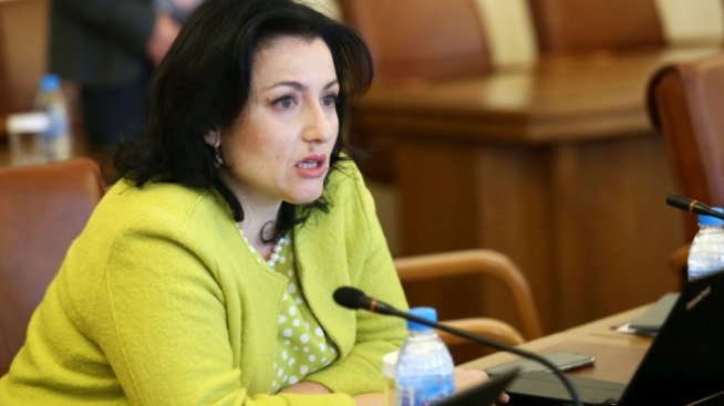 Танева: Настояваме за пряк достъп на местните производители до търговските вериги