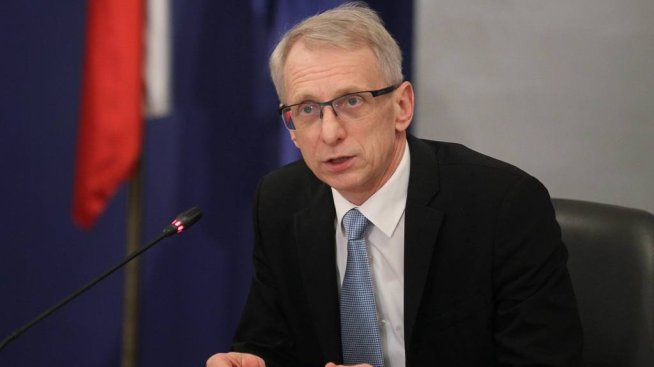 Денков: Милитаризацията на Черно море идва не от НАТО, а от изток