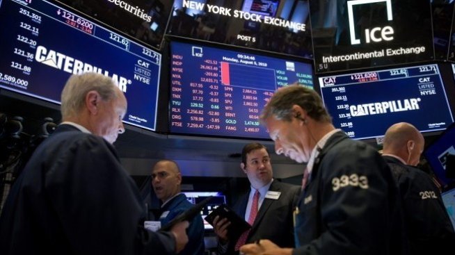 Д. Великов: Разпродажбите на фондовите пазари може да отшумят до 14 дни